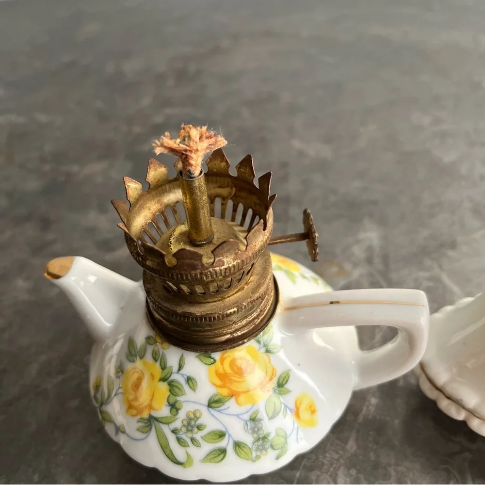 Oil Lamp Ceramic with Yellow Rose design